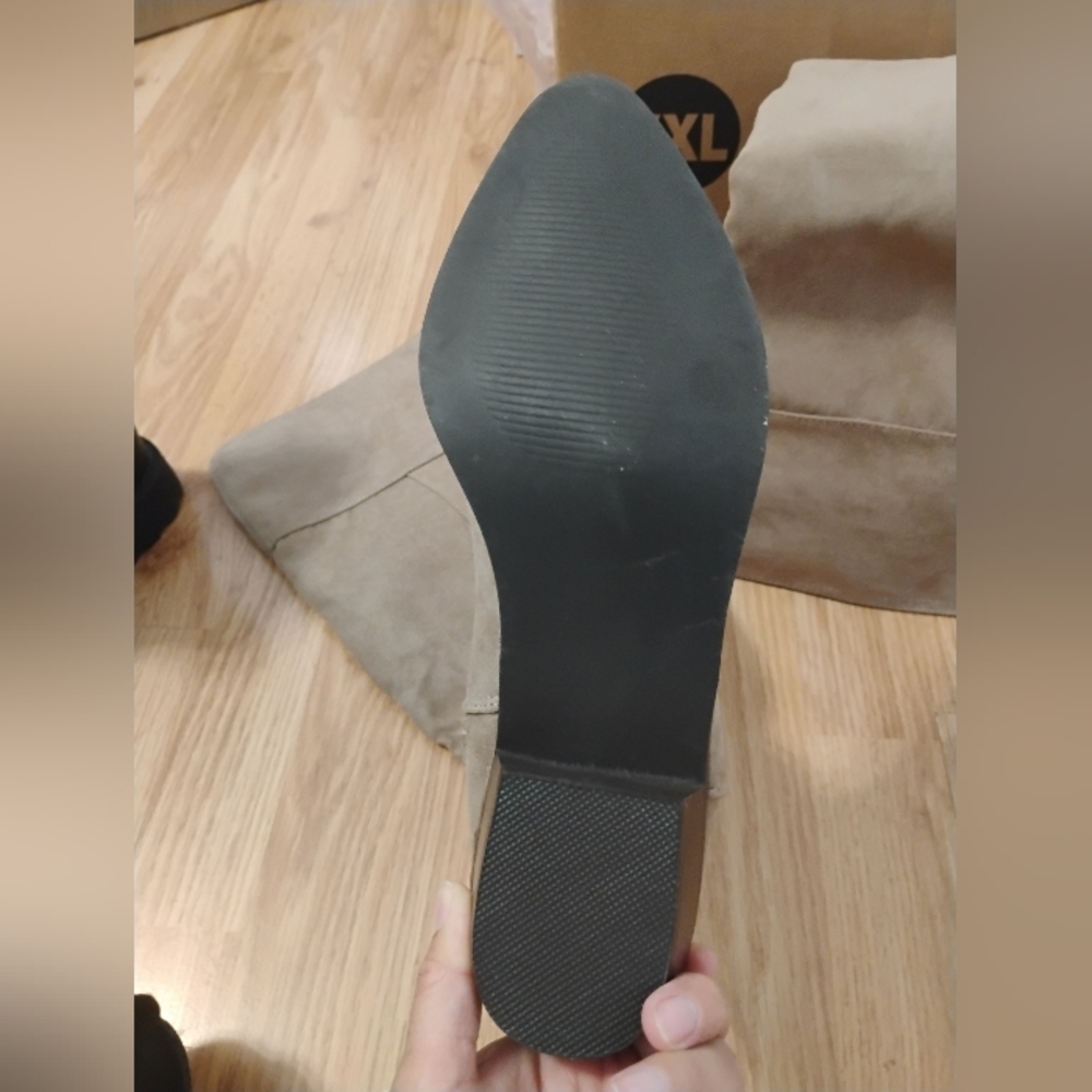 Justfab Flat Boots - Picture 8 of 8